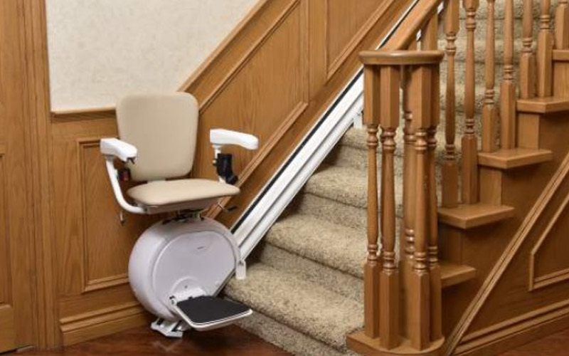 ESSENTIAL STAIRLIFT FOR STRAIGHT STAIRS